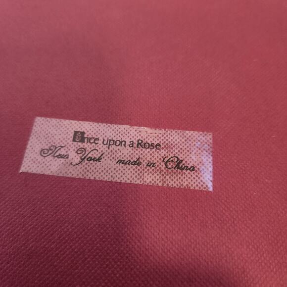 Vintage Once Upon a Rose New York Nesting Gift Box's Fabric - Picture 2 of 6